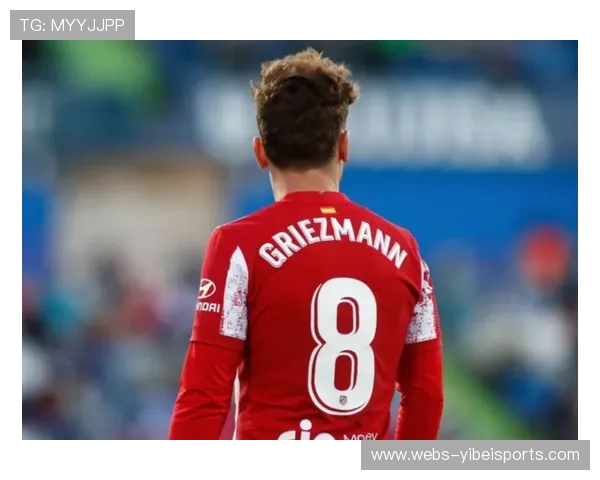 终场哨响,西蒙尼怒摔战术板染红离场 终场哨响,西蒙尼怒摔战术板染红离场