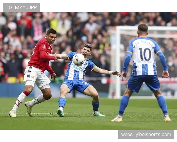 基思·安德鲁斯侧重数据驱动的反击战术,试图冲击布莱顿防线